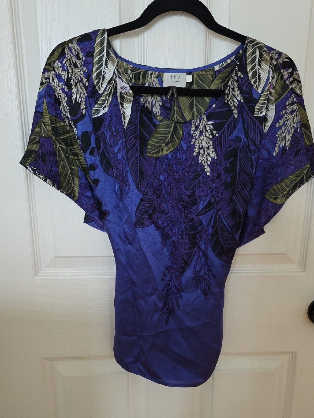 Floral Print Flutter-Sleeve Blouse in Royal Blue